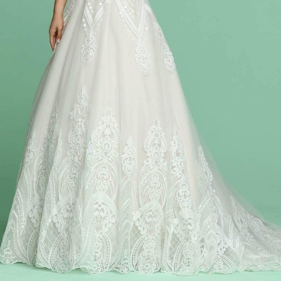 Da Vinci Bridals Wedding Dress  Ivory/Blush In Size 14 - Picture 3 of 4